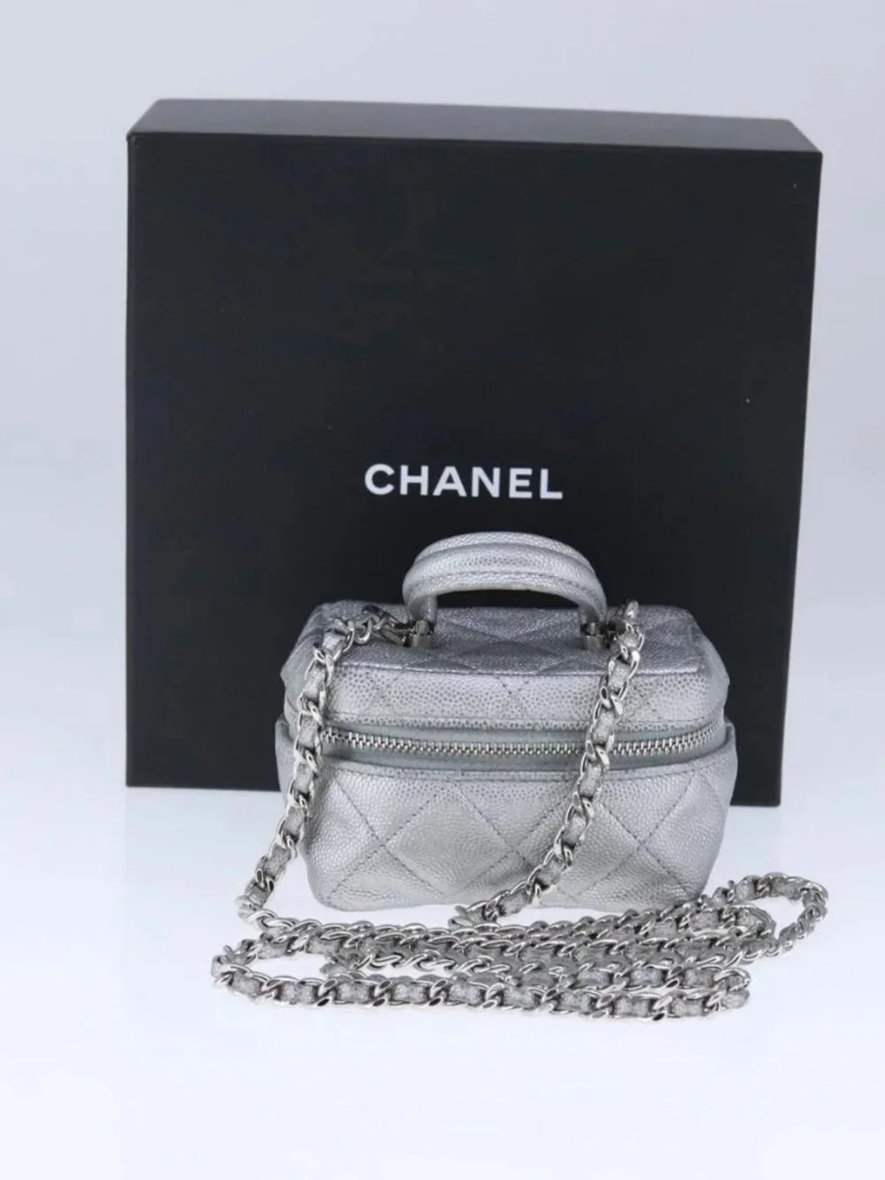 CHANEL brand	chanel color	silver